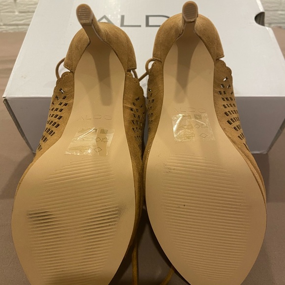 New never worn, box is included smoke free home - Picture 3 of 7